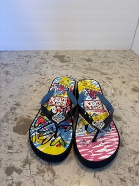 EUC Brighton Think Love Graffiti Style Art Flip Flops Size 10